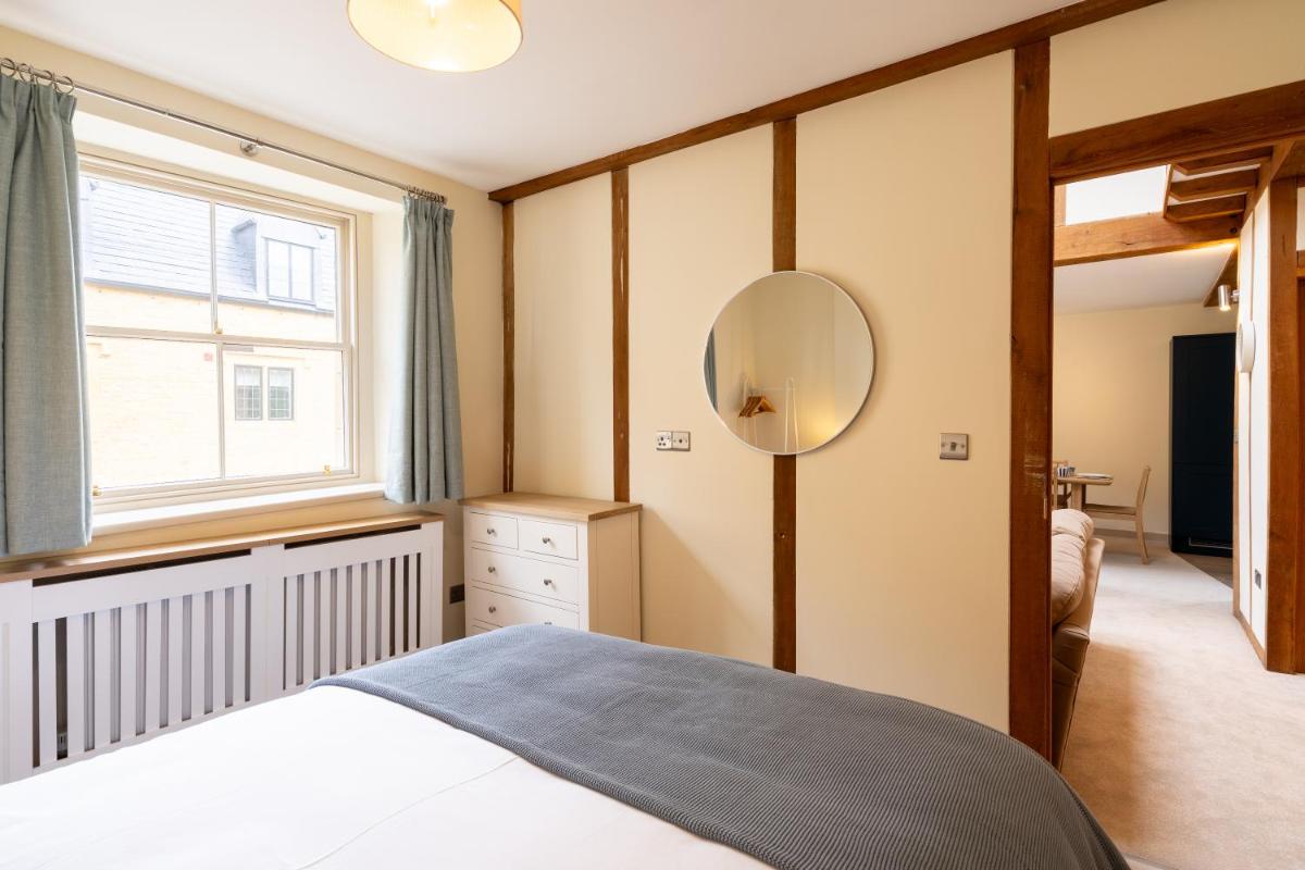 Delabere House - Luxury Cotswolds Holiday Apartments - Housity