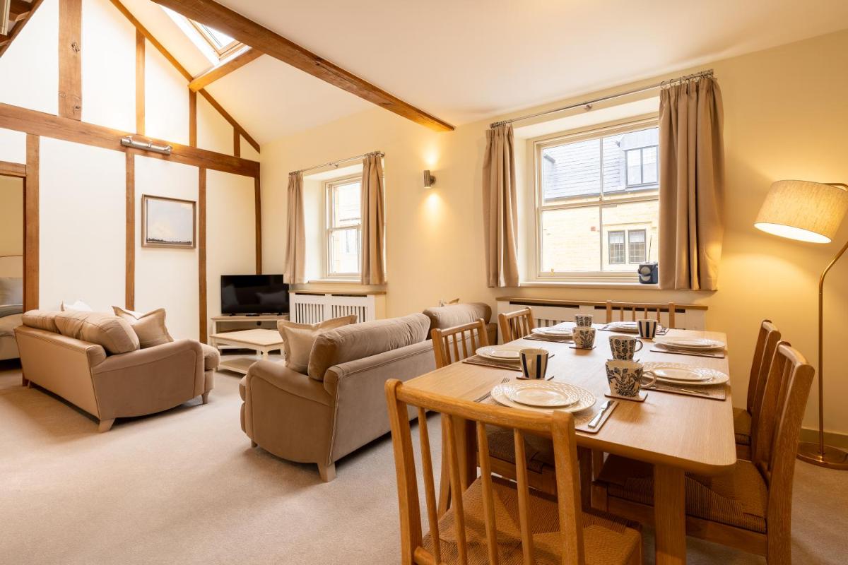 Delabere House - Luxury Cotswolds Holiday Apartments - Housity