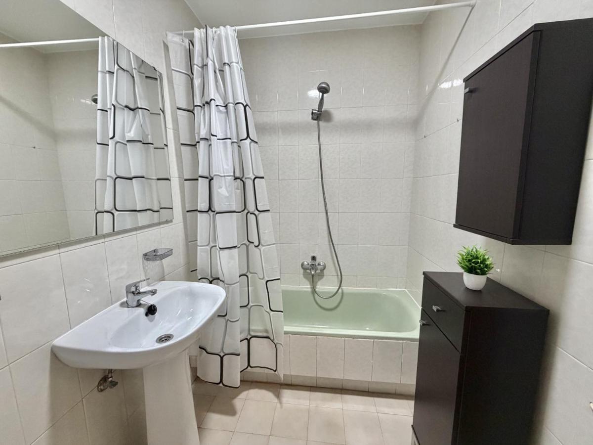 Apartamento Las Amapolas - 12018 - Housity