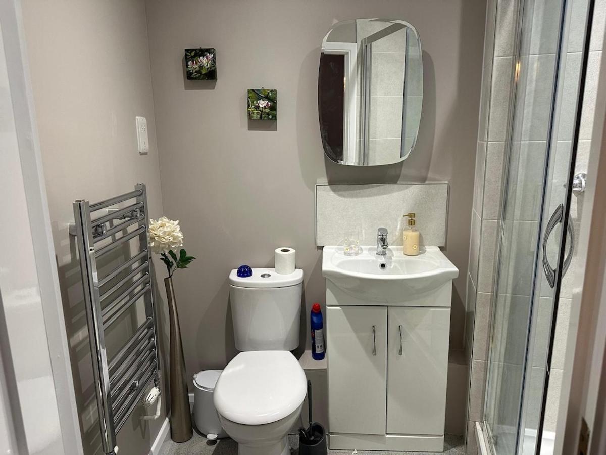Stony Stratford High Street Luxury Apartment - Housity