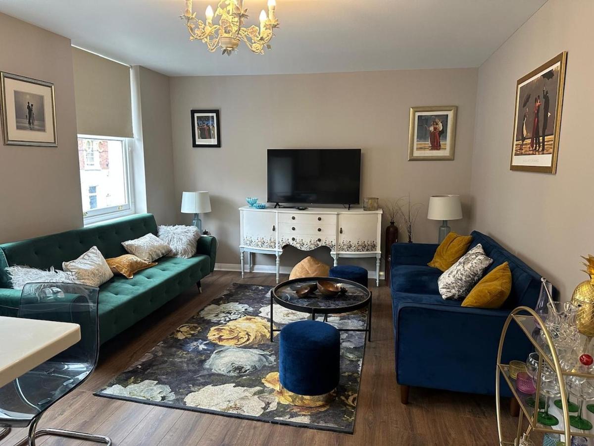Stony Stratford High Street Luxury Apartment - Housity