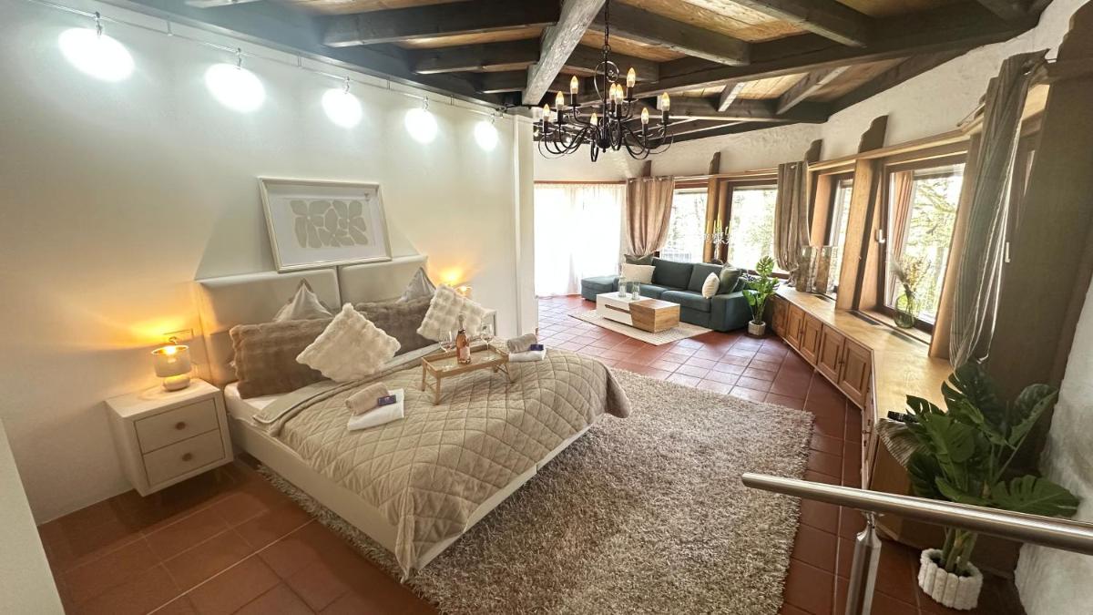 Familienfreundliche 10 min zu Fuß von Legoland entfernt,80 m2 stilvolle Ferienwohnung in einer Villa mit großen Garten, für den ersten Frühstück gefüllten Kühlschrank,Whirlpool, privater Waldstück und wunderschöner Terrasse im Kötz, My Luxury Apartments - Housity
