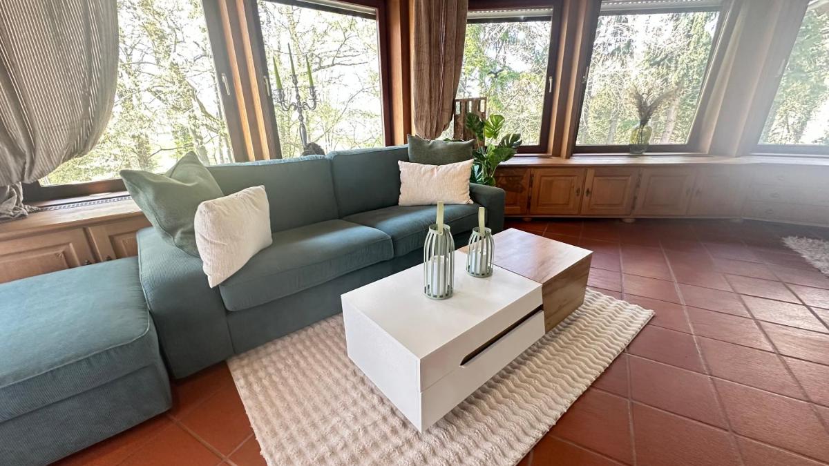 Familienfreundliche 10 min zu Fuß von Legoland entfernt,80 m2 stilvolle Ferienwohnung in einer Villa mit großen Garten, für den ersten Frühstück gefüllten Kühlschrank,Whirlpool, privater Waldstück und wunderschöner Terrasse im Kötz, My Luxury Apartments - Housity