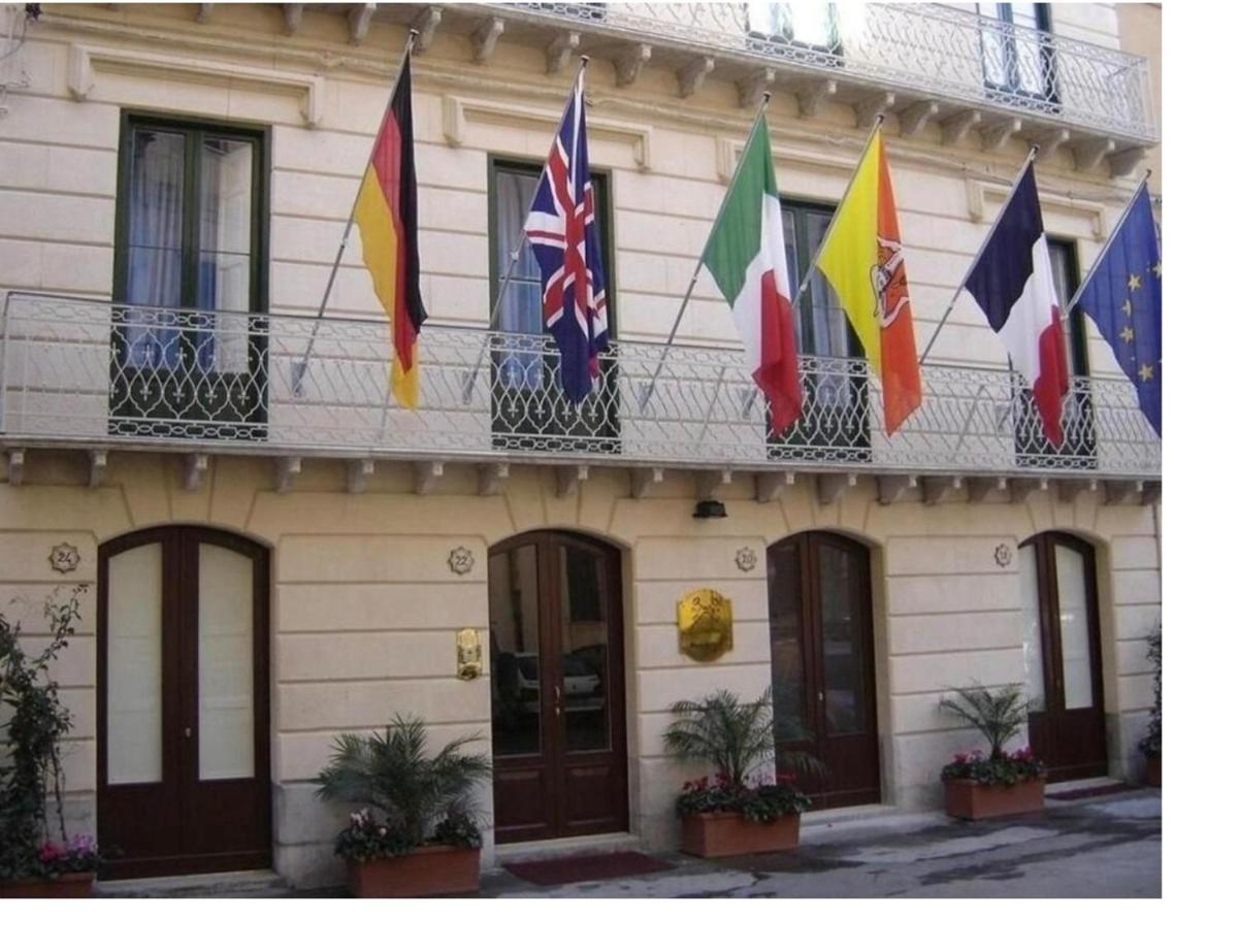 Hotel Residence Le Chiavi Di San Francesco - Housity
