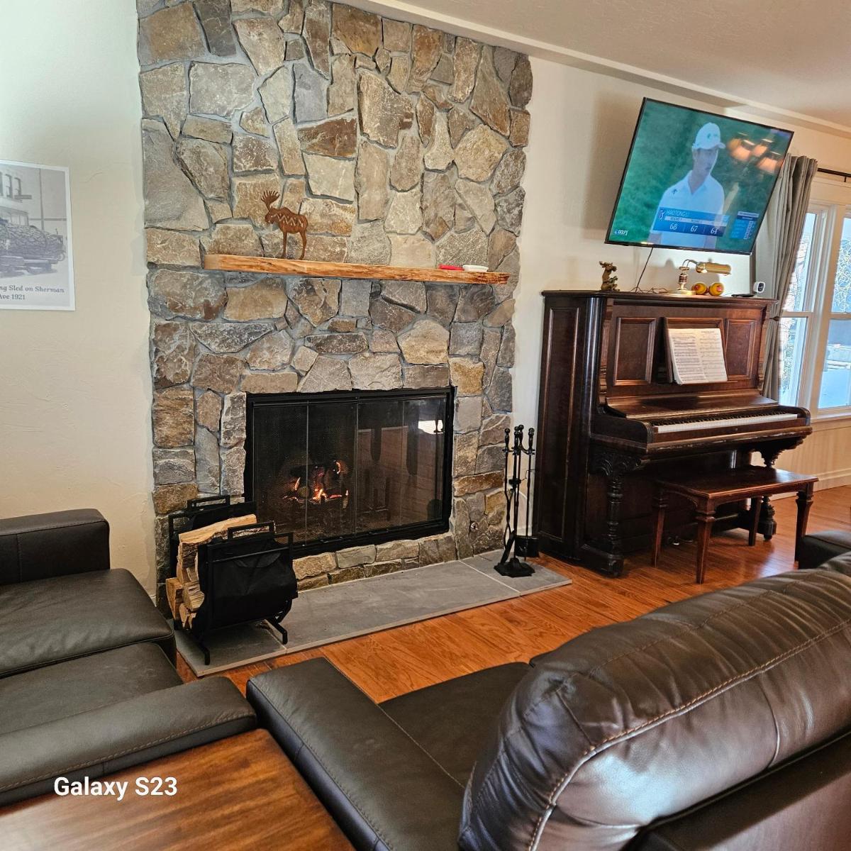 Coeur d Alene Inn Guest House - Housity