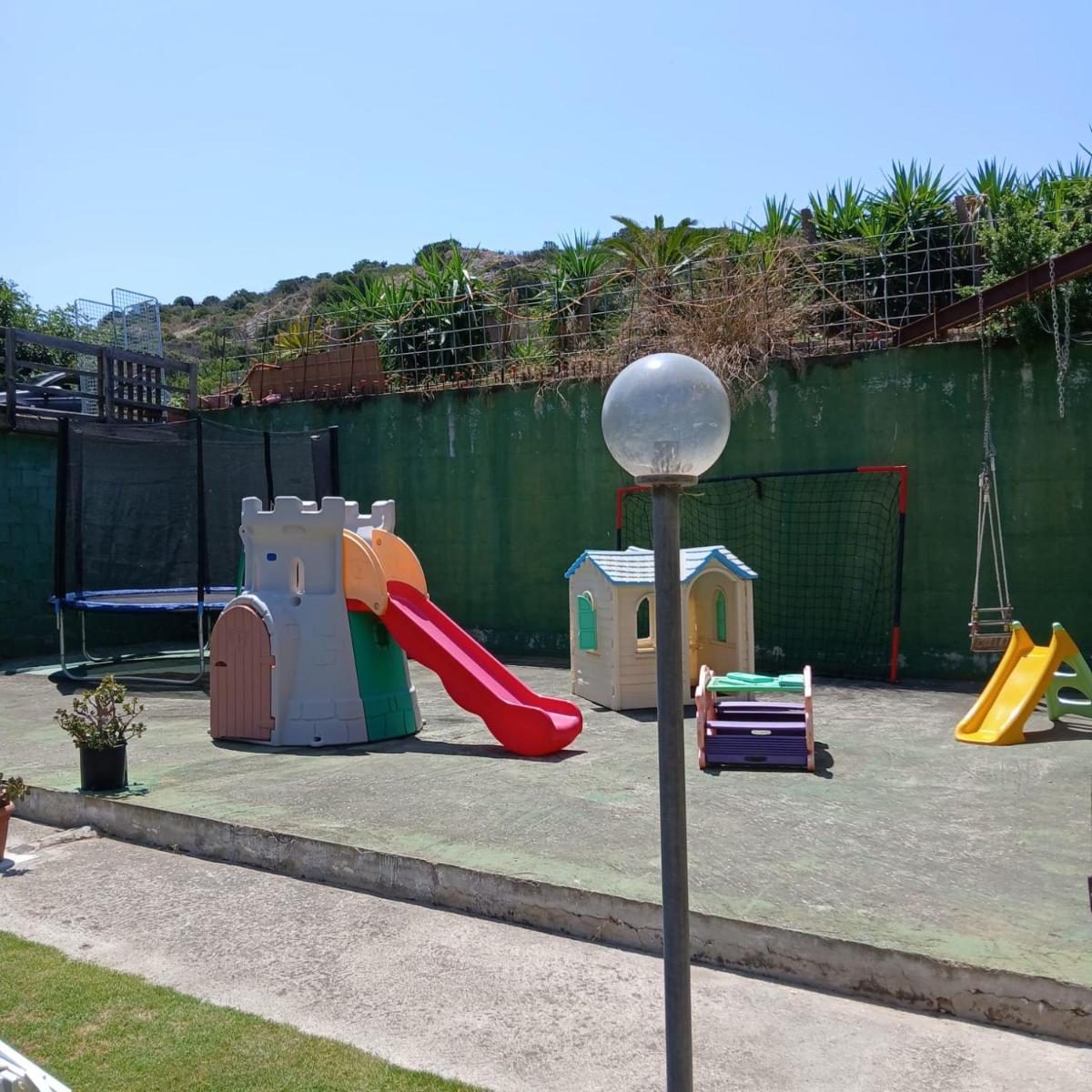 Villa Elisa Chia 200 m spiaggia Su Giudeu - Housity
