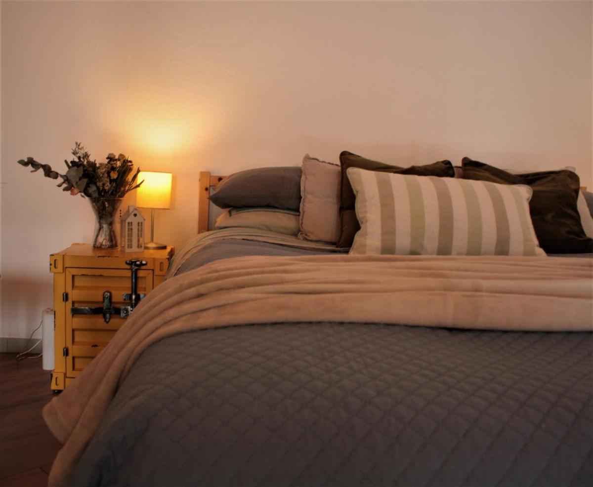 Ruti's House - Monolocale con travi a vista vicino Malpensa e Milano Rho Fiera - Housity