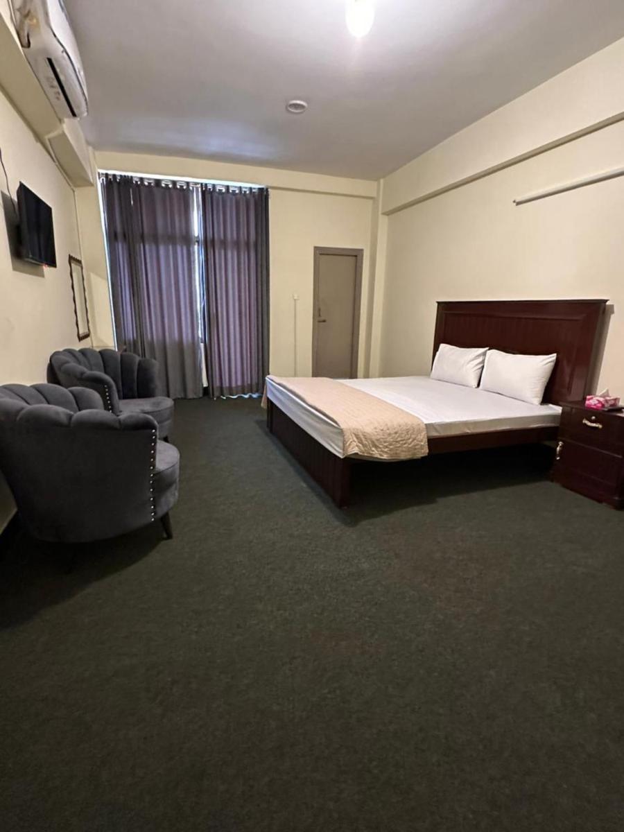 Sina Lodges and Guest house - Housity