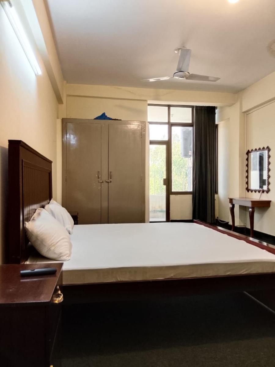 Sina Lodges and Guest house - Housity