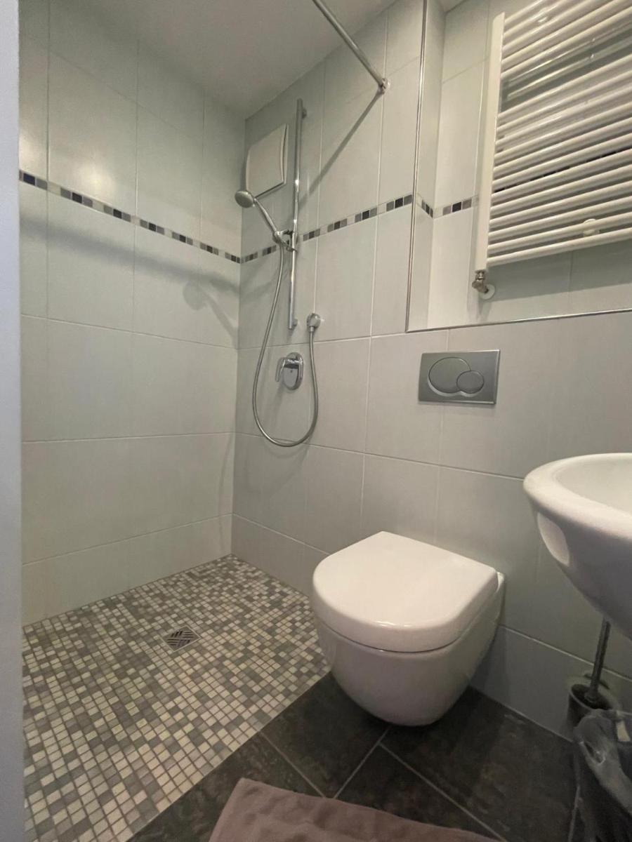 Hotel Garni Pension Ruth - Housity