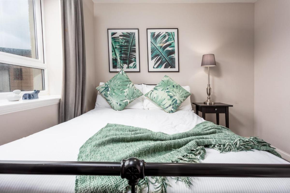 Bay View - Donnini Apartments - Housity