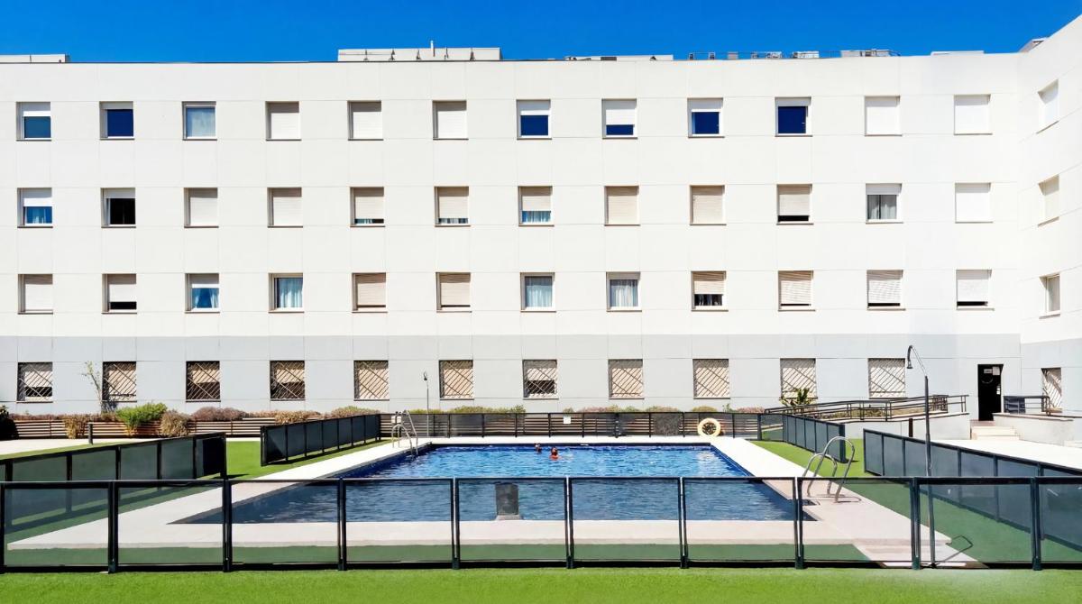 Apartamentos Vértice Sevilla Aljarafe - Housity
