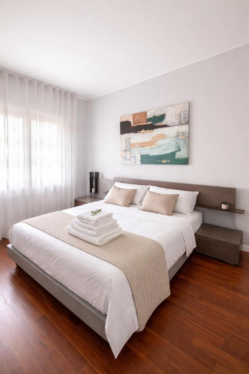 Residenza Carlo Alberto - Stylish Art & Design Apartment in Treviso - Housity