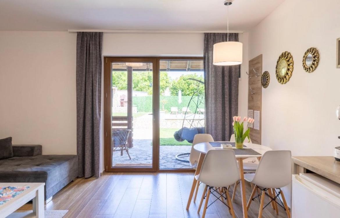 Aqualux apartments - Hizvo