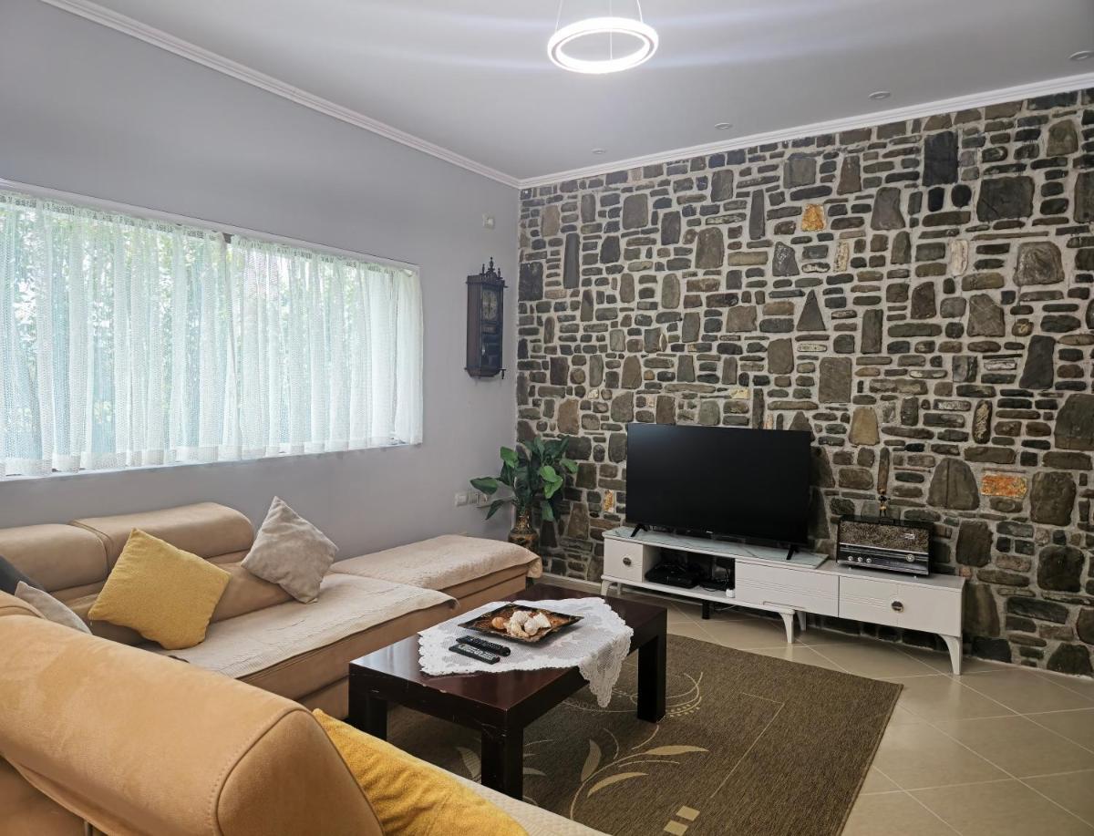 Villa Llanaj - Hizvo