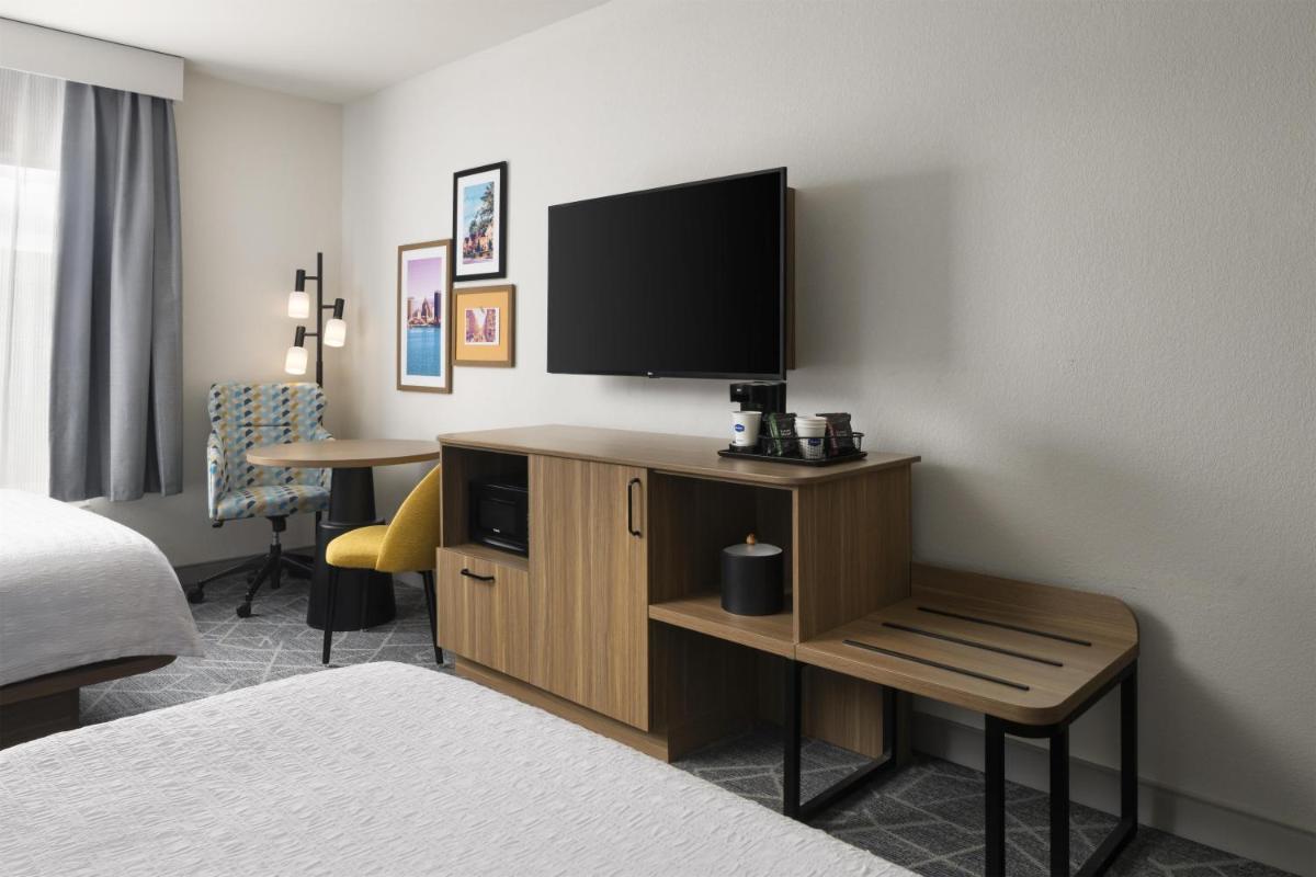 Hampton Inn & Suites Rochester/Henrietta - Housity