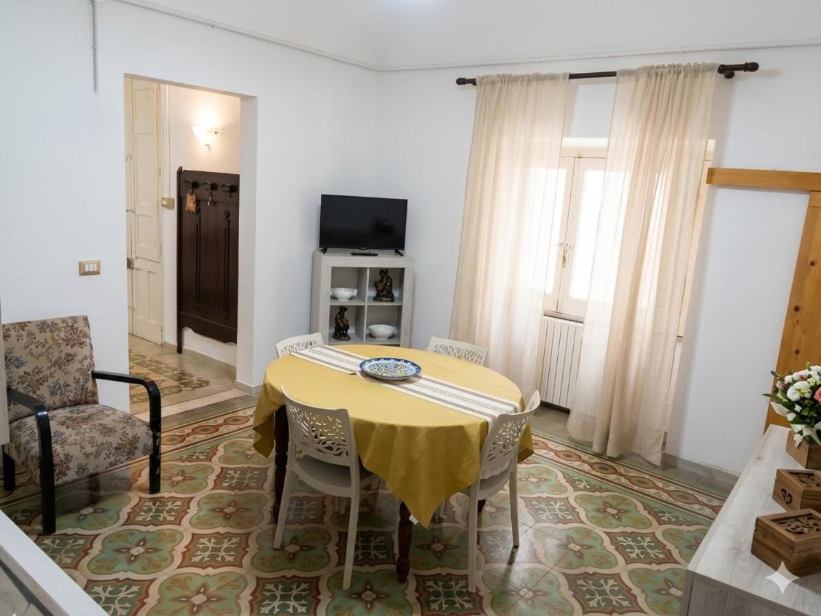 A casa di nonna Vituccia, nel cuore del Salento! - Housity