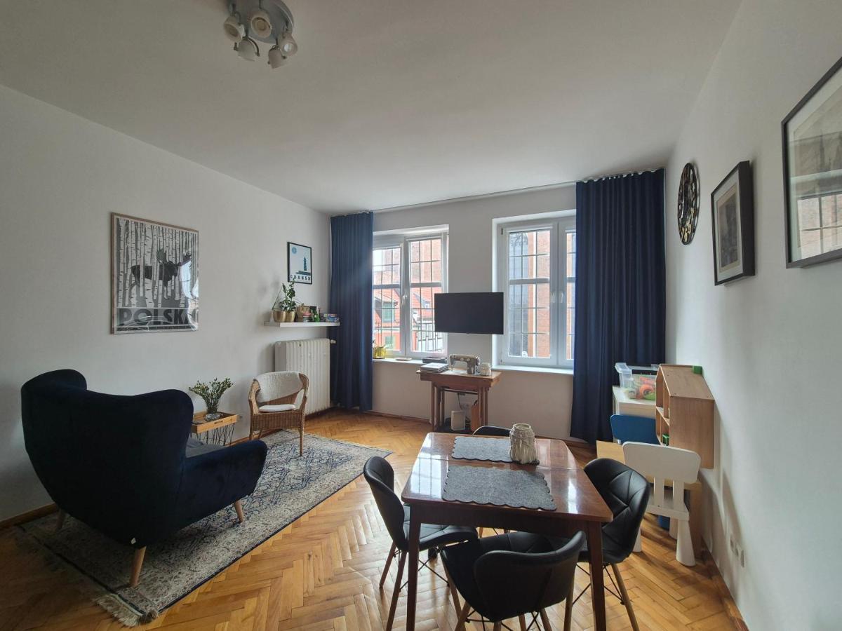 Apartment in Old Town - view of Mariacki Church - Housity