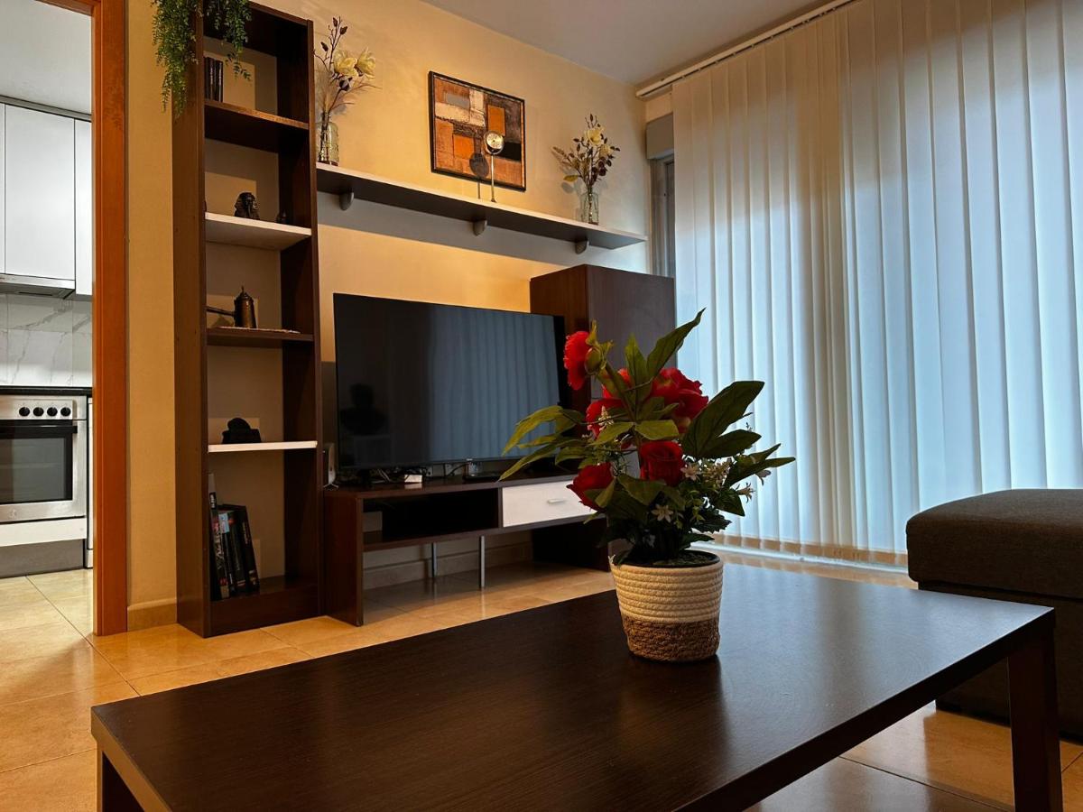 CALA HOUSE I Espacioso apartamento céntrico, aire acondicionado y parking incluido - Housity