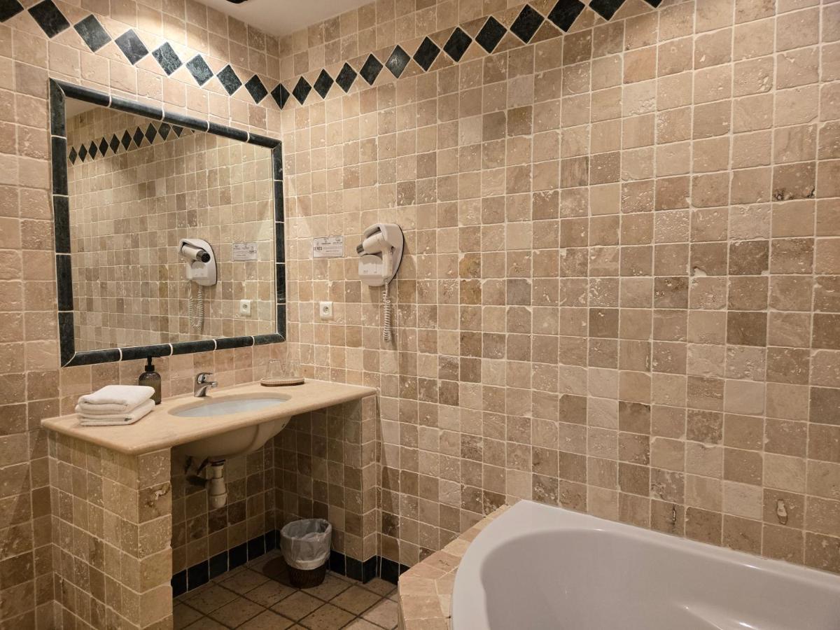 Salle de bains dans l'établissement CÉRÈS - Boutique-Hôtel & Spa