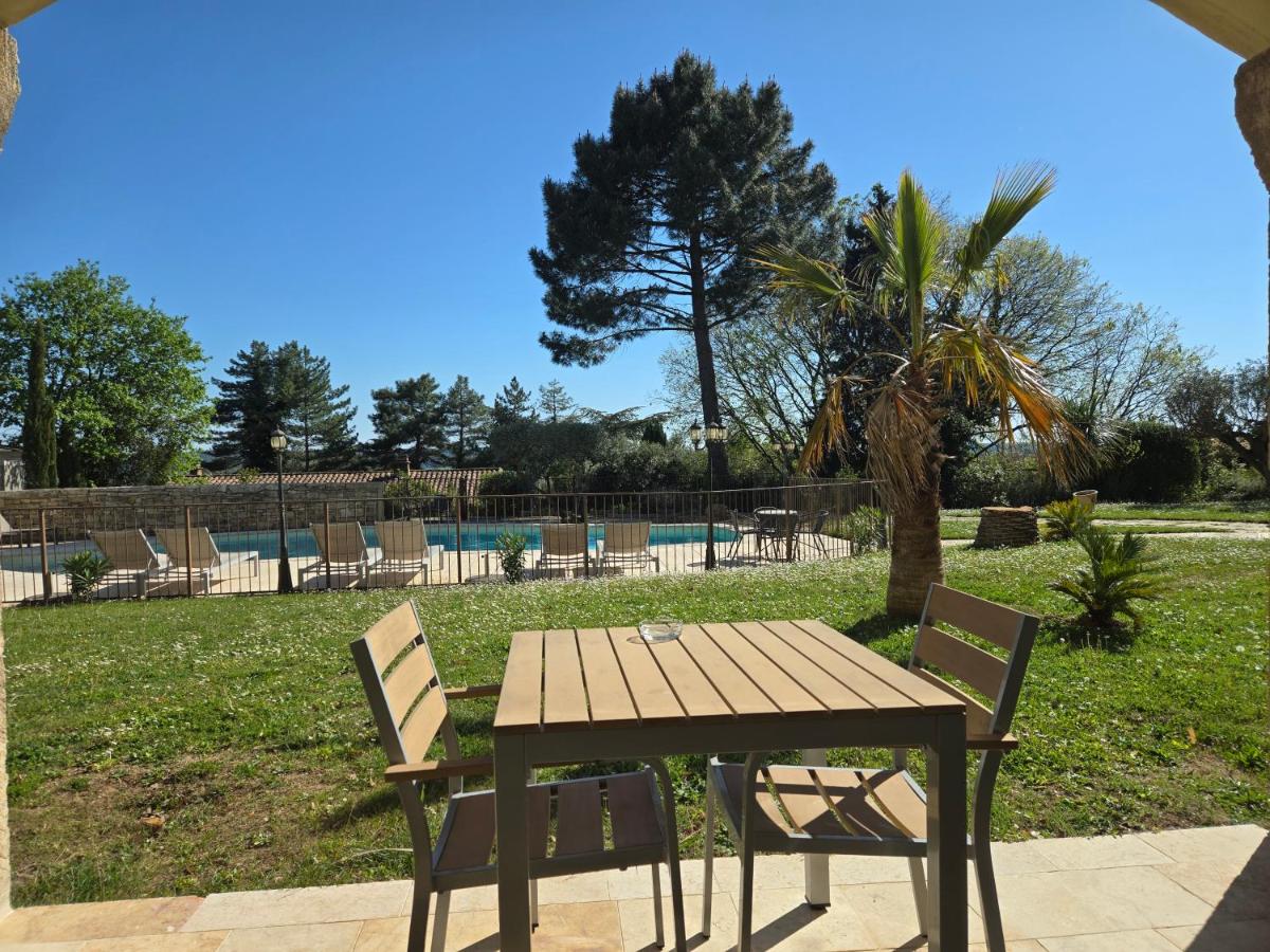 Jardin de l'établissement CÉRÈS - Boutique-Hôtel & Spa