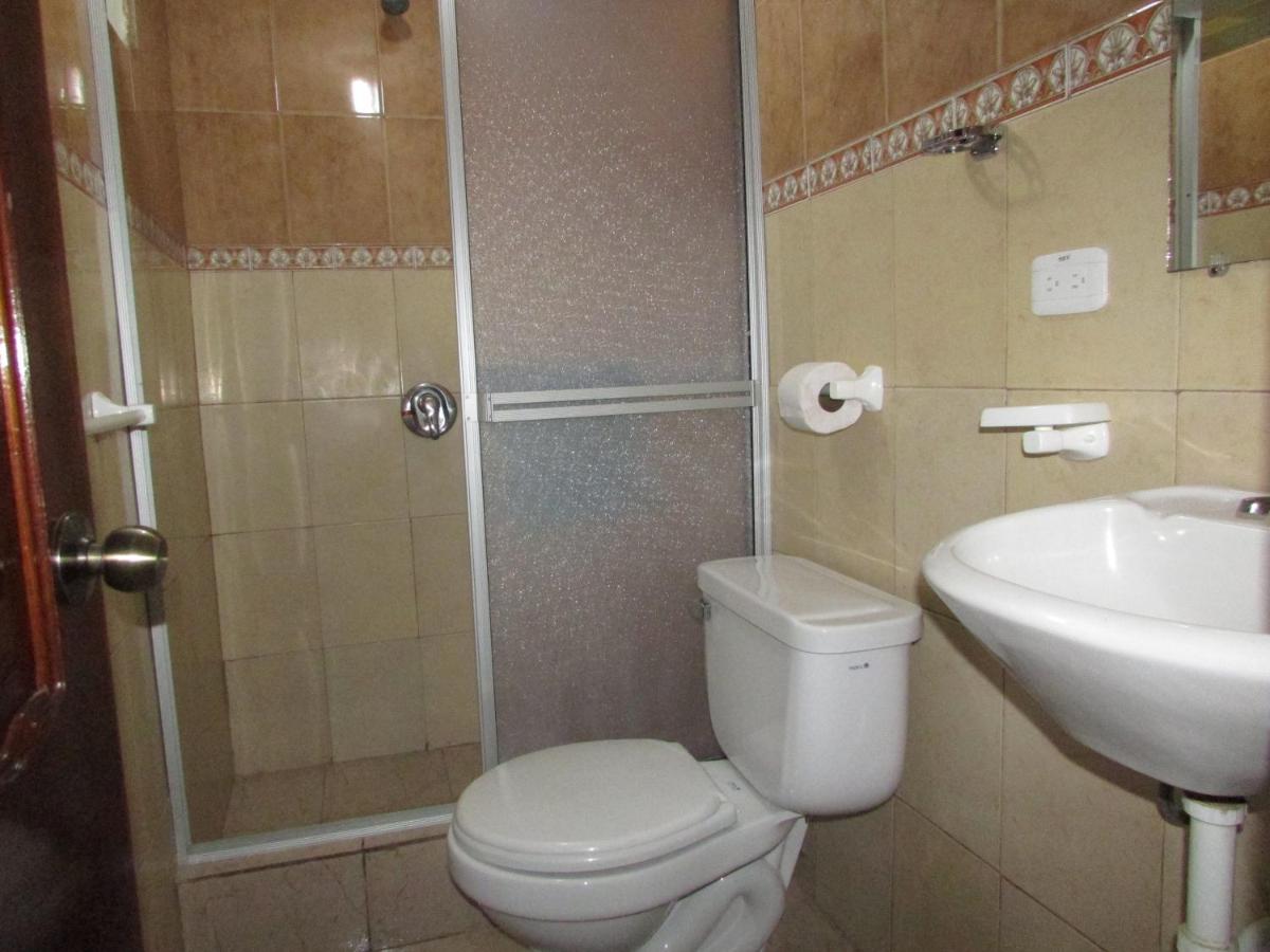 Hotel Navarra - Housity