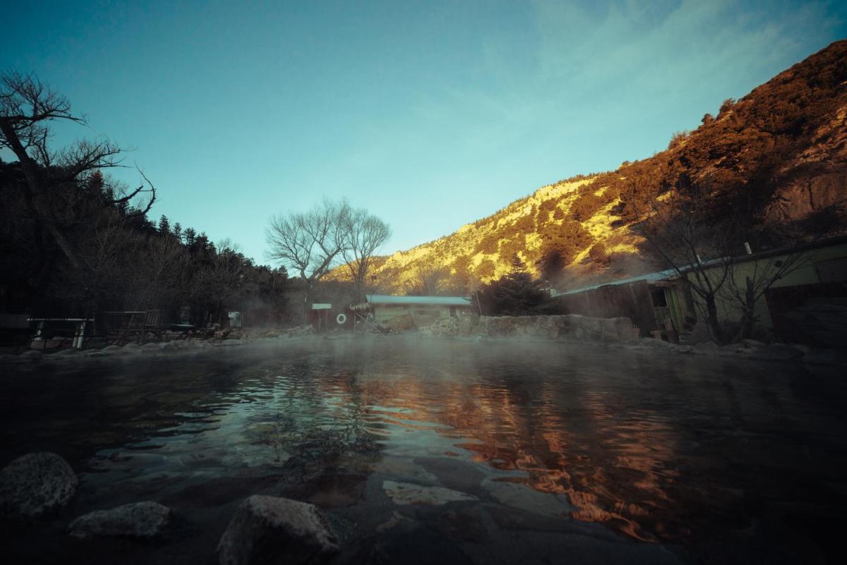 Cottonwood Hot Springs Inn & Spa - Housity