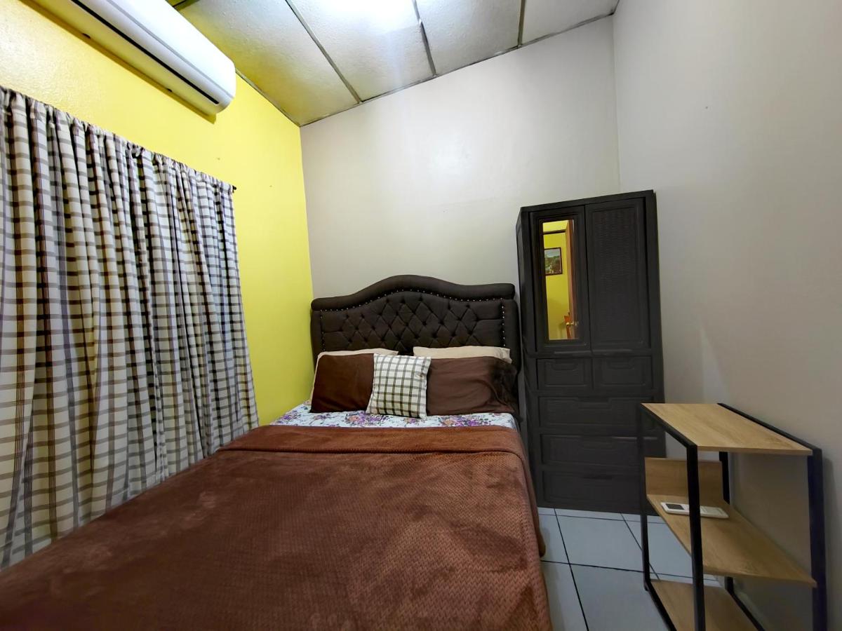 Hostal La Campana - Housity