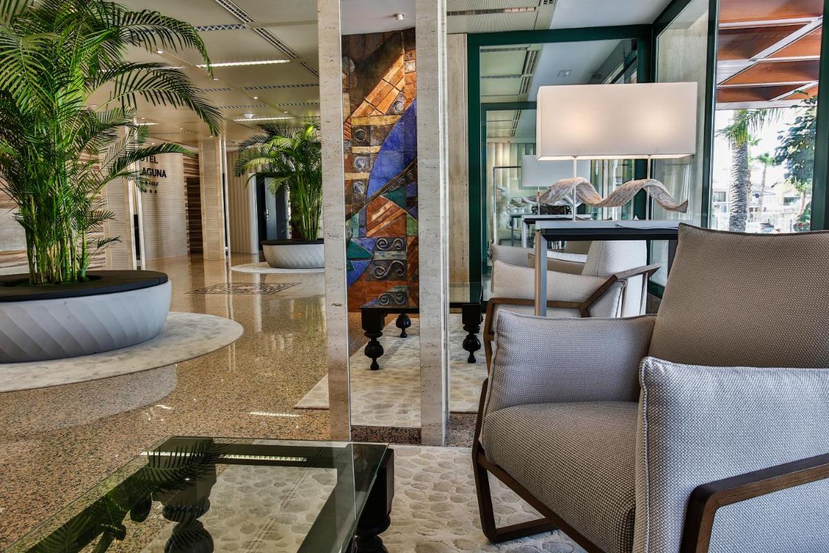 Zona de estar de Hotel La Laguna Spa & Golf