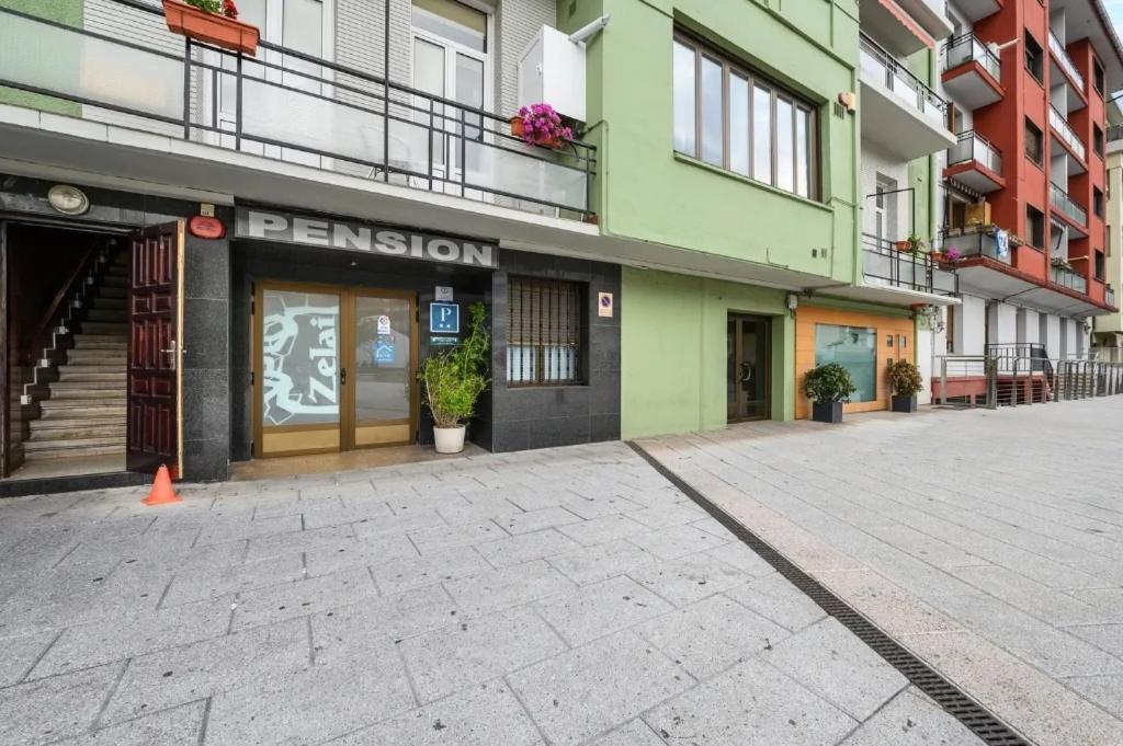 Pensión Zelai - Housity