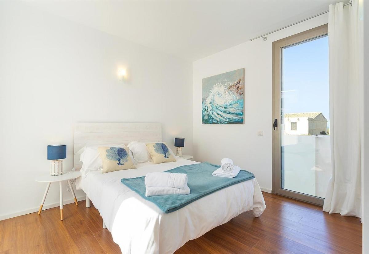 Modern Panoramic Sea View House - Housity