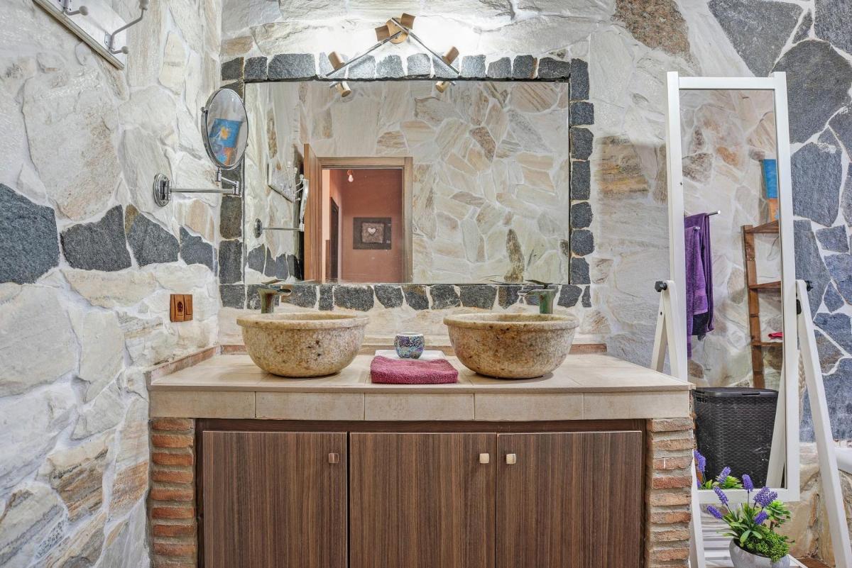 Casa Juan Alba - Hizvo