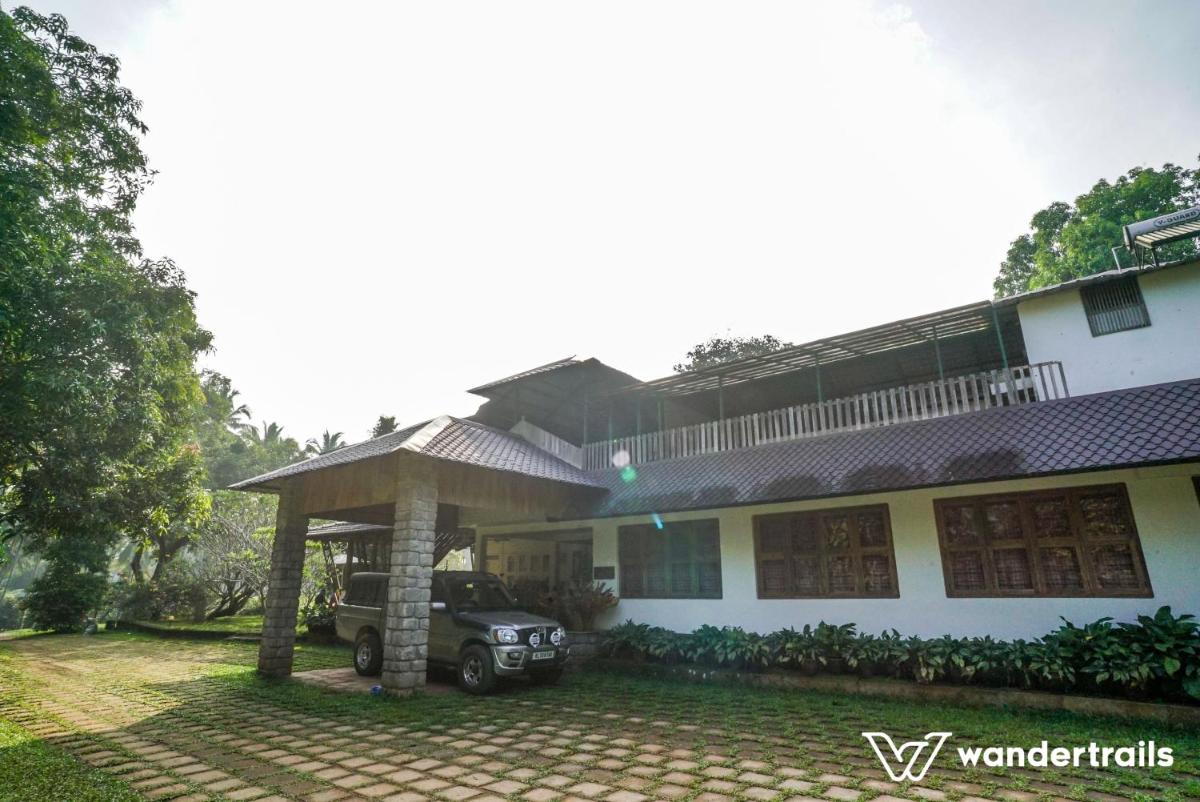 Teak Town - Housity