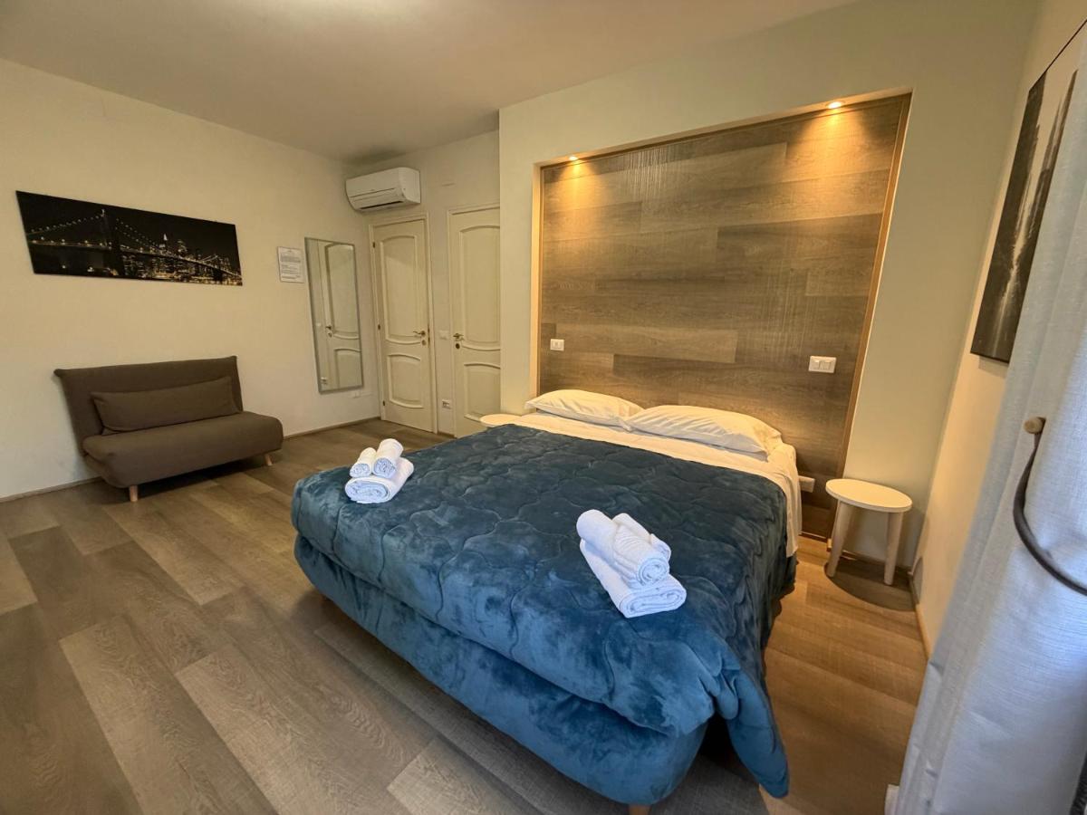 La Coccinella - Housity