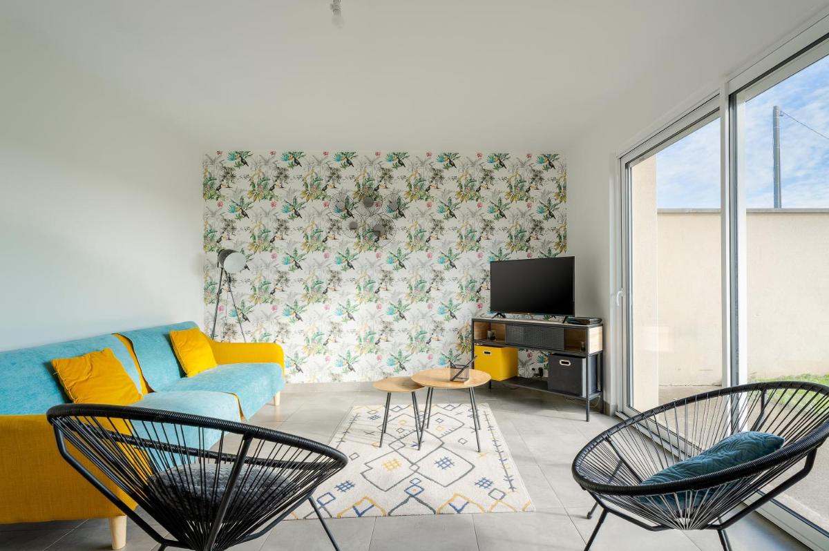 Gite Les Portes De Montafilan - Housity