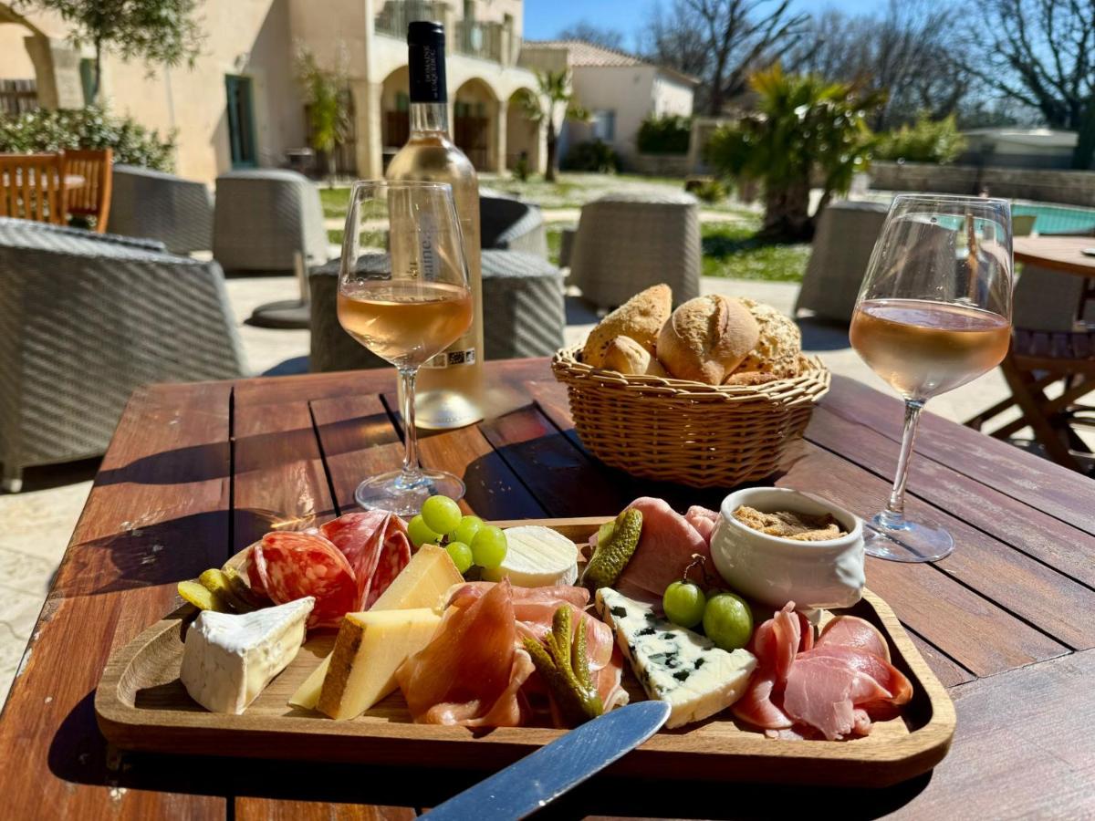 Nourriture dans l'hôtel ou à proximité