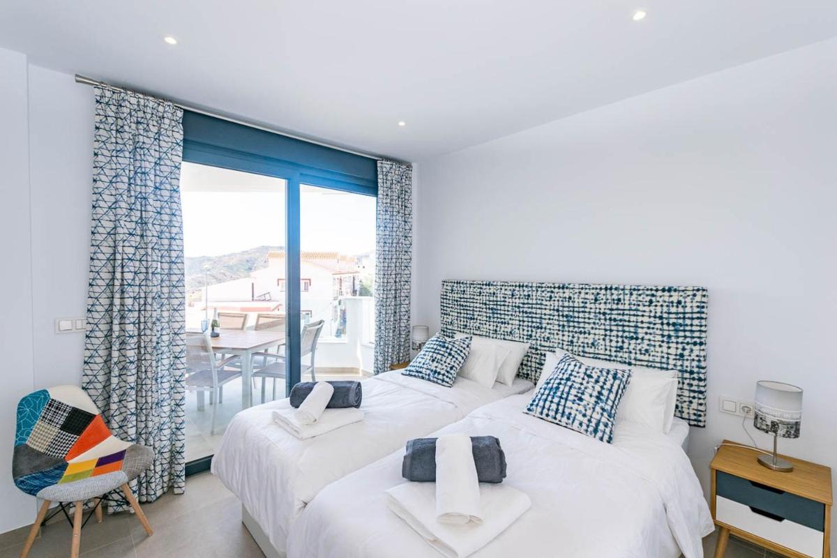 Spacious apartment in Cómpeta - Housity