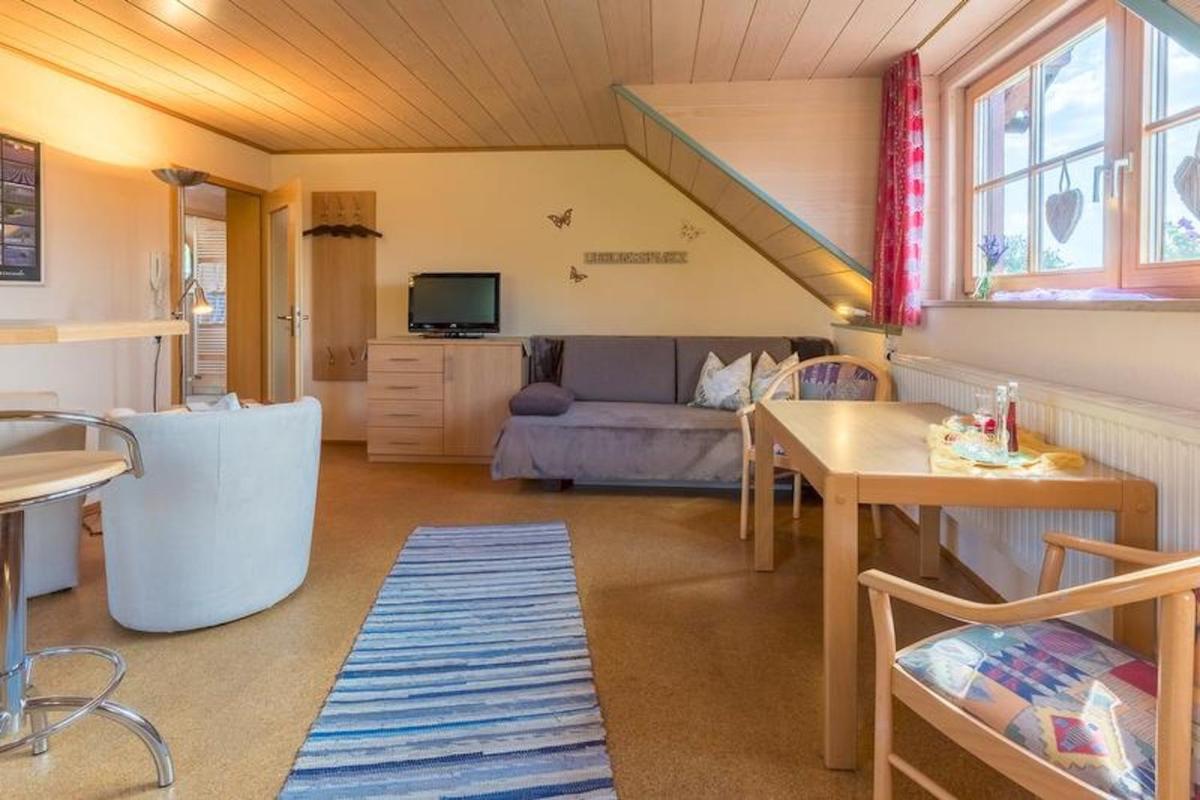 Ferienwohnung Obstwiese - Housity