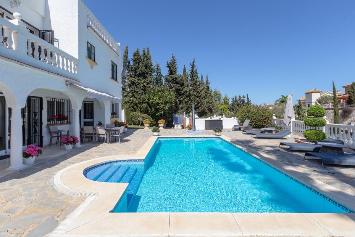 Super Villa priv heated pool 3bed - Housity