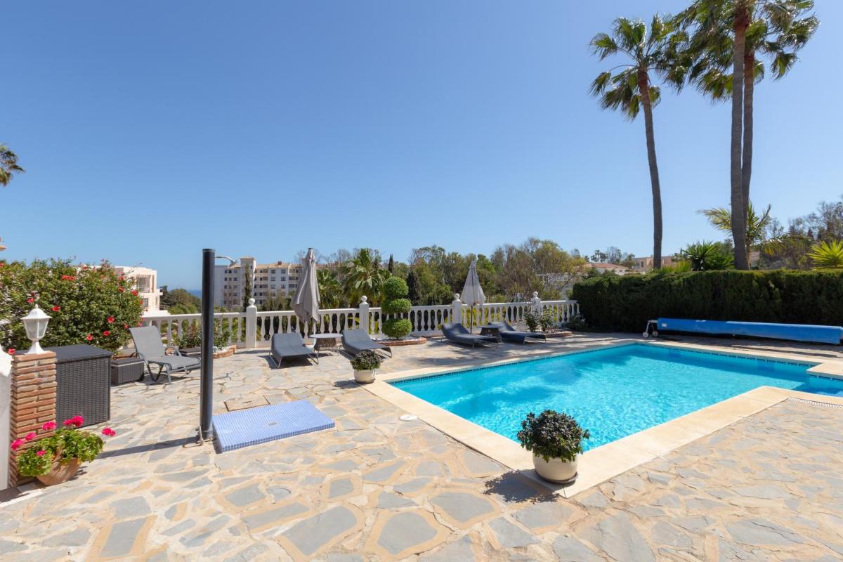 Super Villa priv heated pool 3bed - Housity