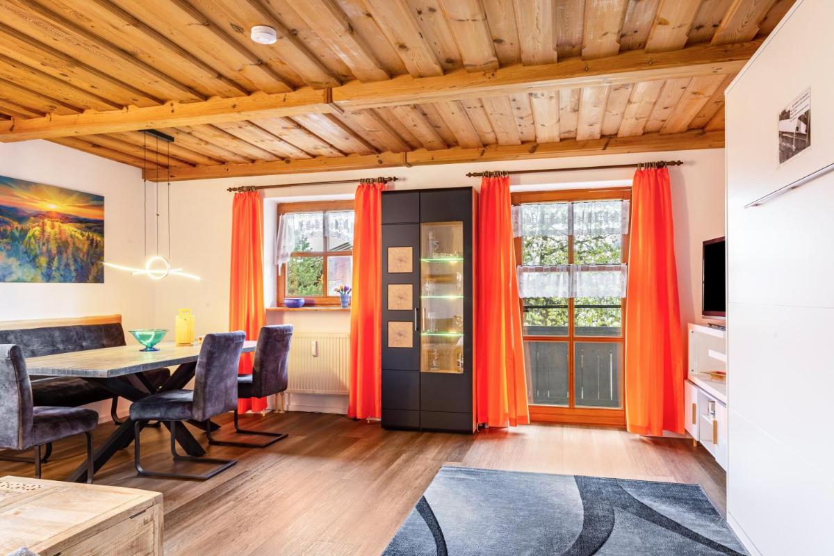 Komfortwohnung mit Pool und Sauna - Housity