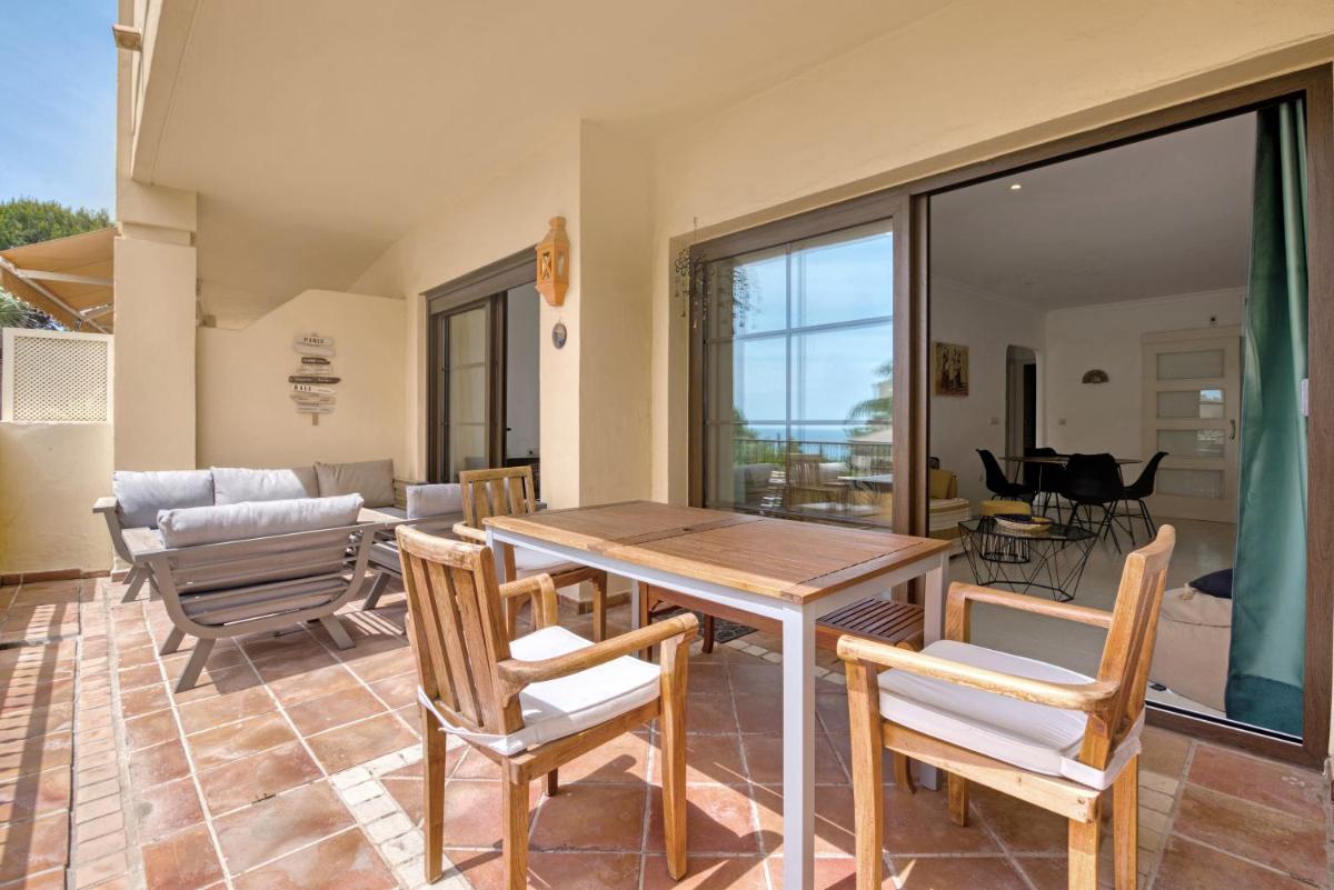 Apto frente al mar con piscina - Housity
