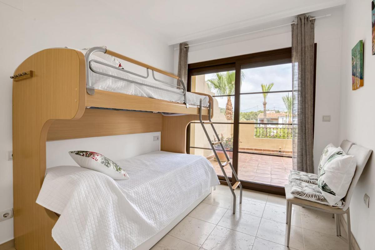 Apto frente al mar con piscina - Housity