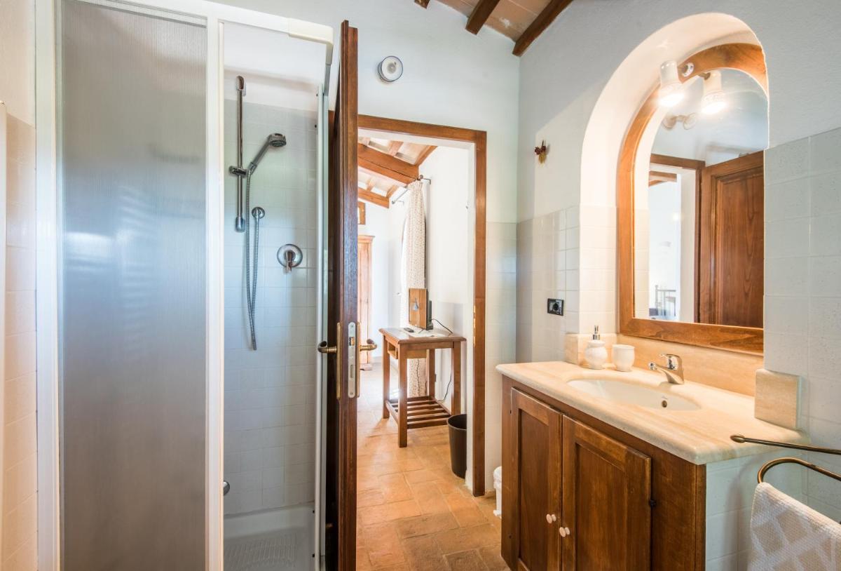 Glicine Apartment Podere Giardino - Housity