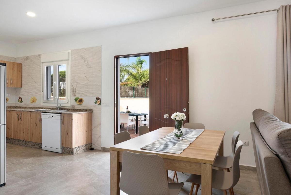 Villa Montenmedio - Paula - Housity