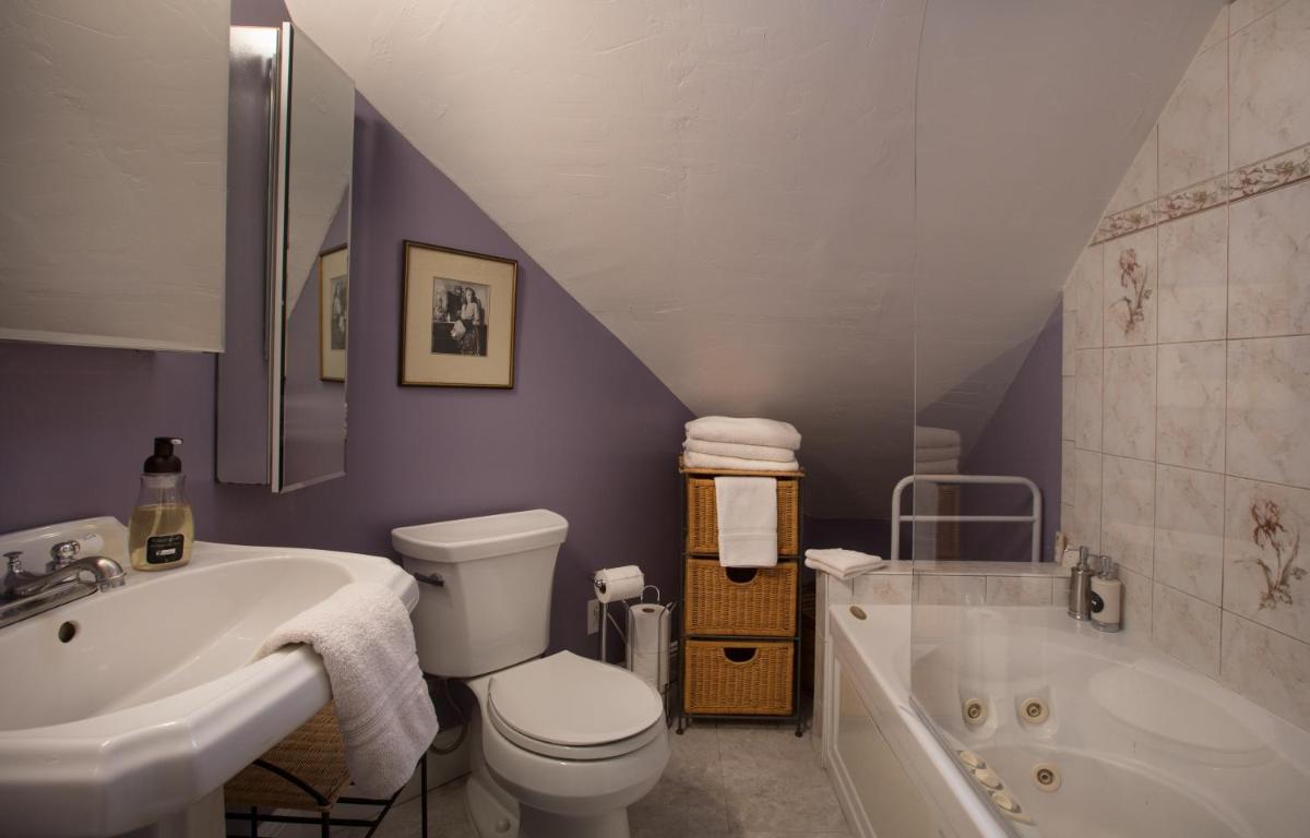 Noe's Nest Bed and Breakfast - Housity