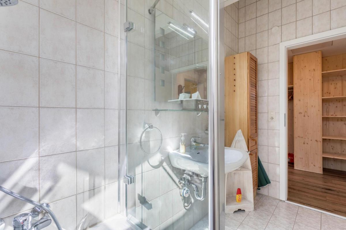 Zwischen Chiemsee und Bergen Dg - Housity