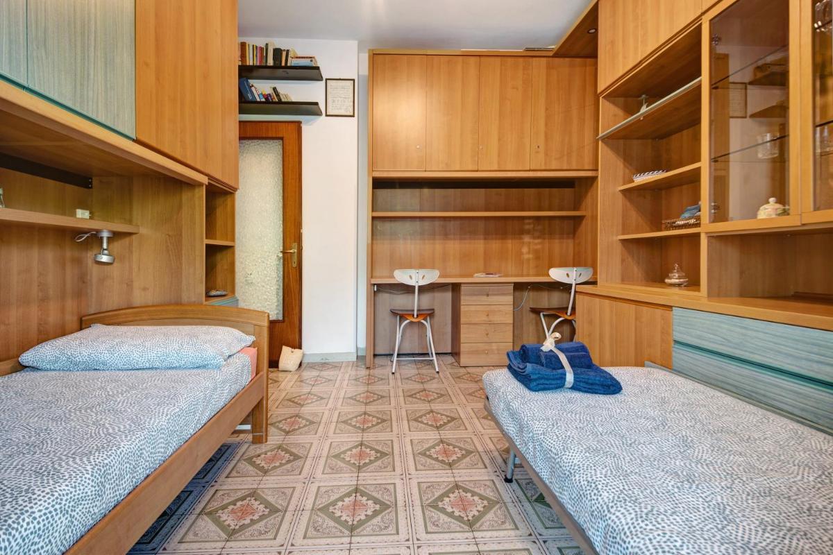 A Dream - Housity