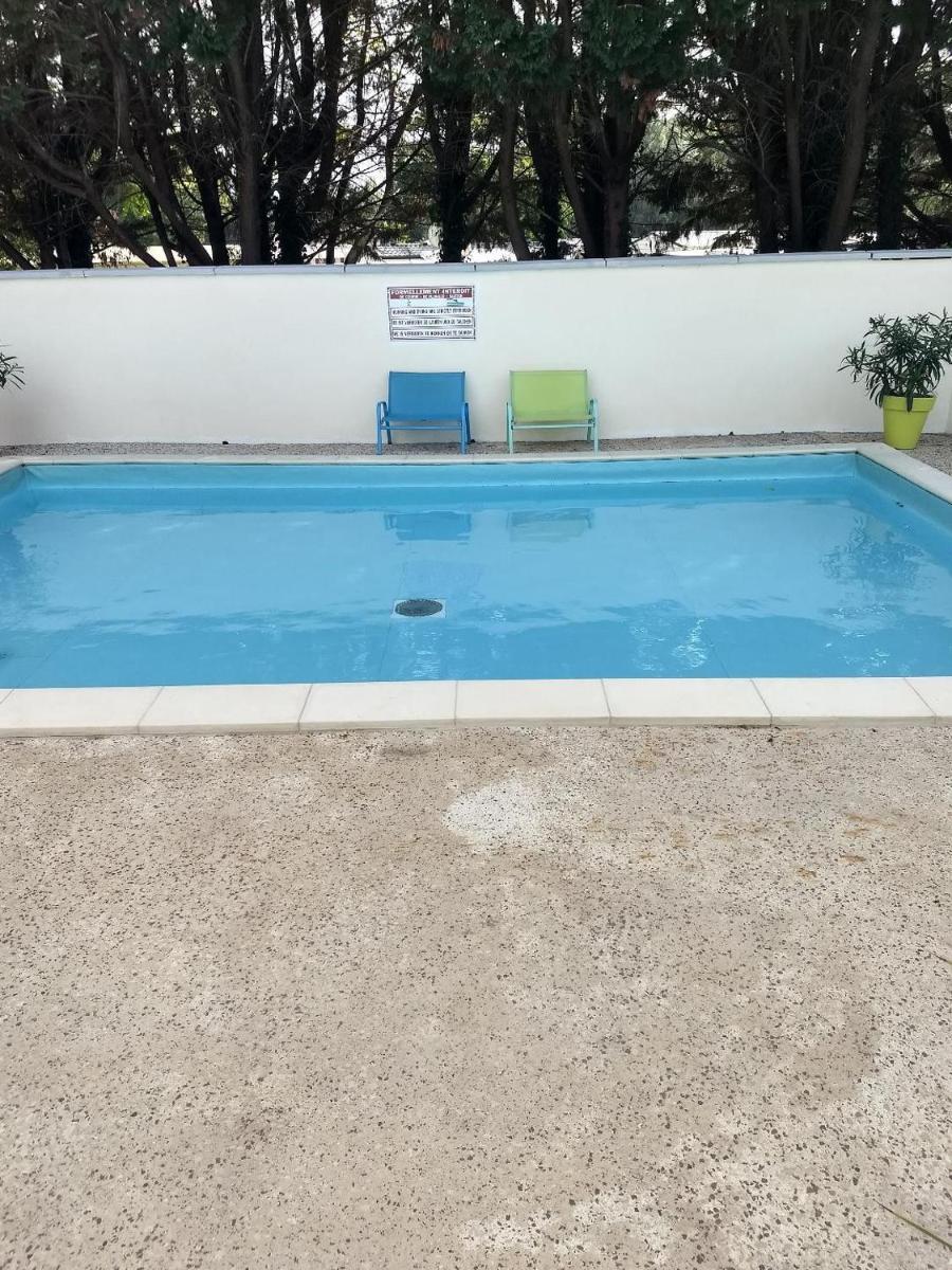 Mobil-home climatisé, calme, arboré - Housity