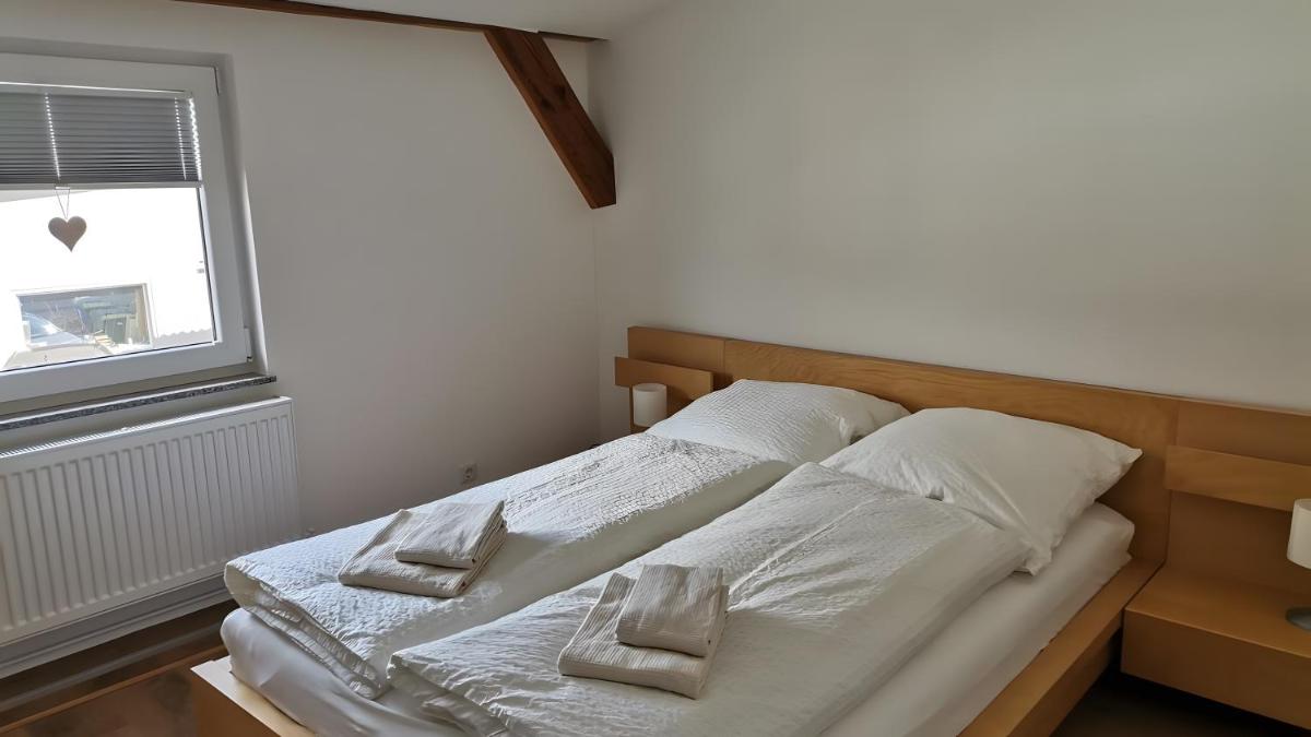 Ferienwohnung Neukalen - Housity